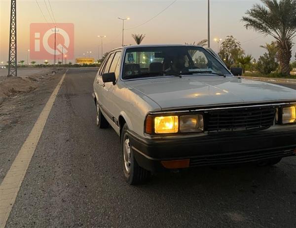 Volkswagen Passat 1986 for sale in Iraq - Najaf